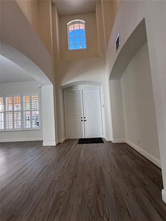 Foto del edificio - 1971 Harbor View Cir