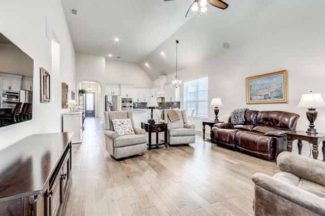 Foto del edificio - 5716 Dolores Pl