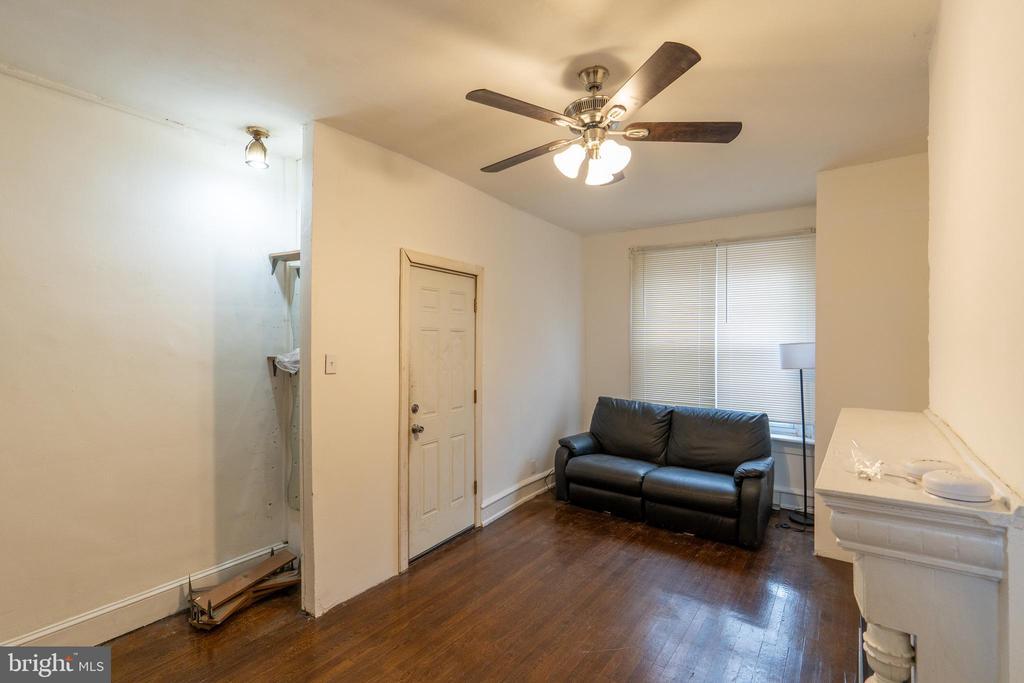 Primary Photo - 2127 Morris St