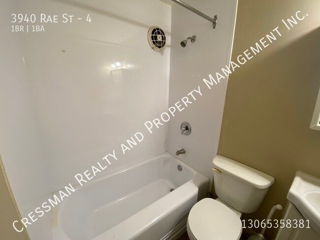 Building Photo - 1 Bed, 1 Bath APARTMENT located in South Regina.