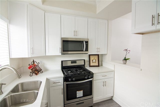 Building Photo - 11742 Mayfield Ave