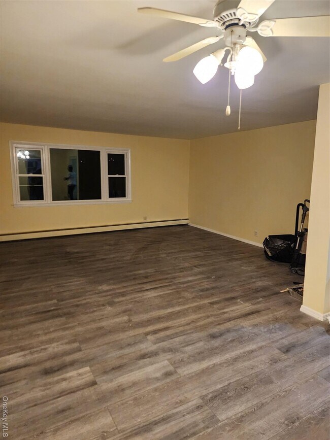 Foto del edificio - 166 Hillcrest Rd