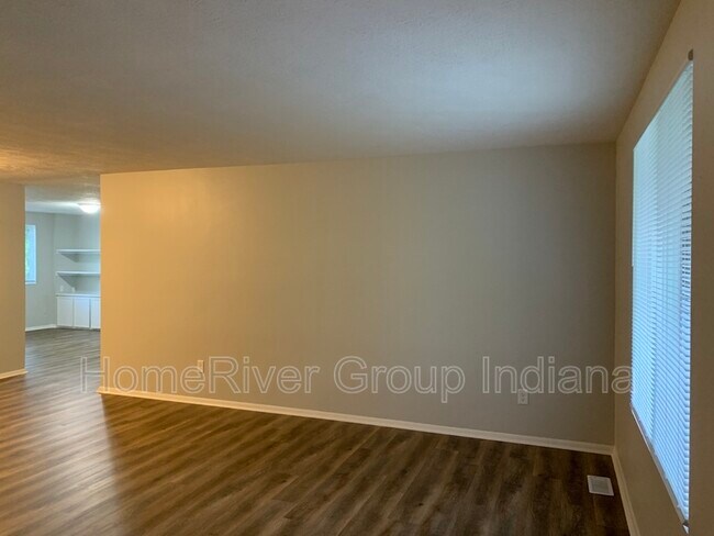 Foto del edificio - 11611 E 10th St