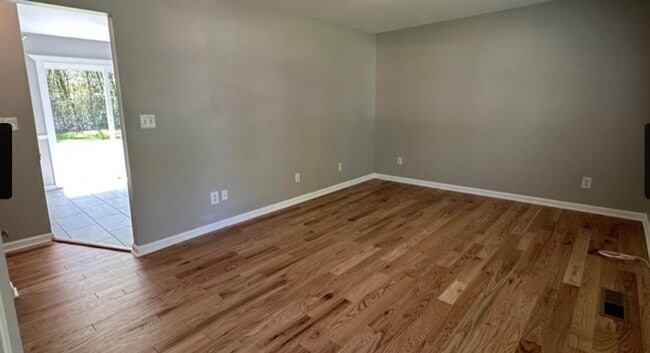 Building Photo - 3 Bedroom Rancher in East Brainerd