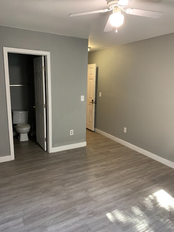 Foto del edificio - 7943 York St