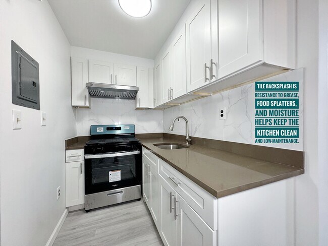 Building Photo - 551 55th St