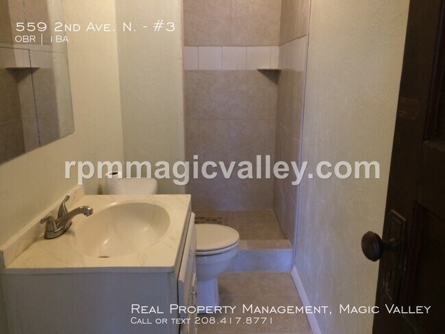 Building Photo - Studio apartment