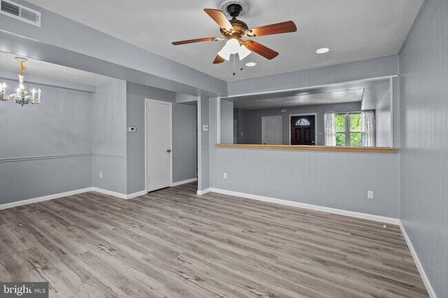 Building Photo - 5061 Sayer Ct