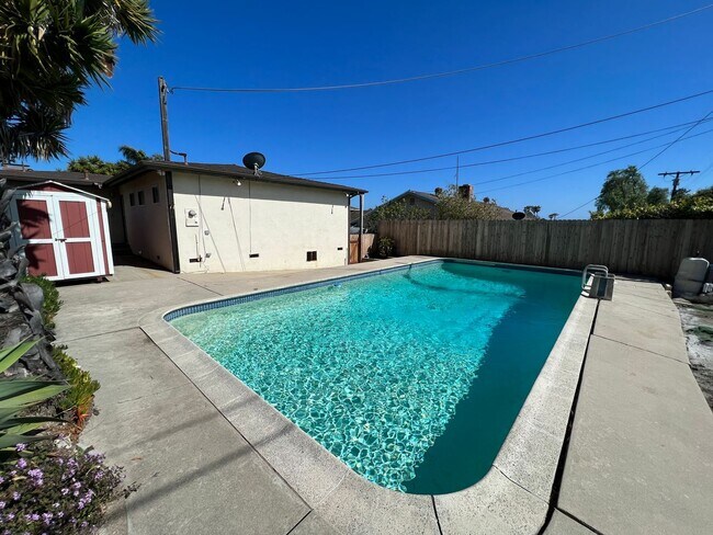 Foto del edificio - Lower South Shores SFR | 2Bed/2Bath | Swim...