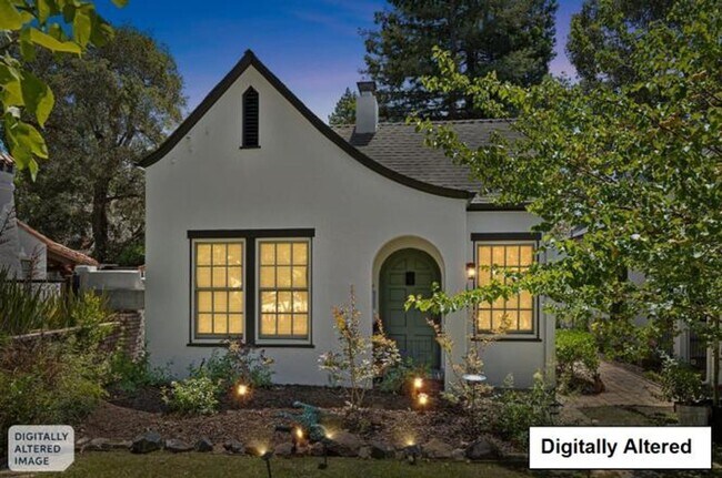 Foto del edificio - Downtown Palo Alto Cottage | Private Yard | Walk to University Ave