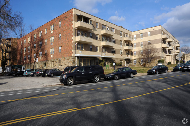 Building Photo - The Belmont Apartments