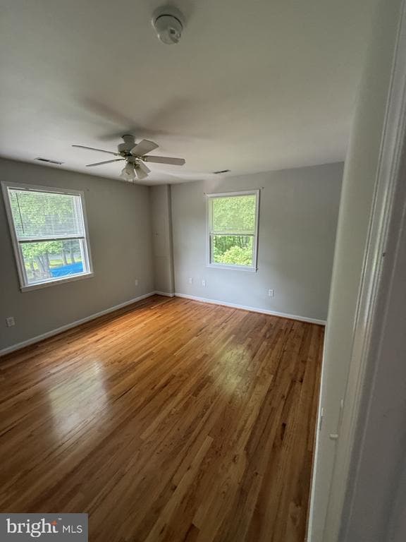 Building Photo - 221 Llewelyn Ln