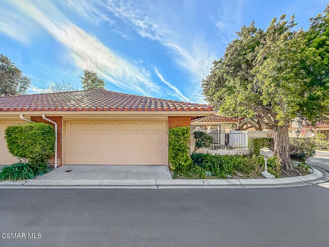 Building Photo - 655 Arroyo Oaks Dr