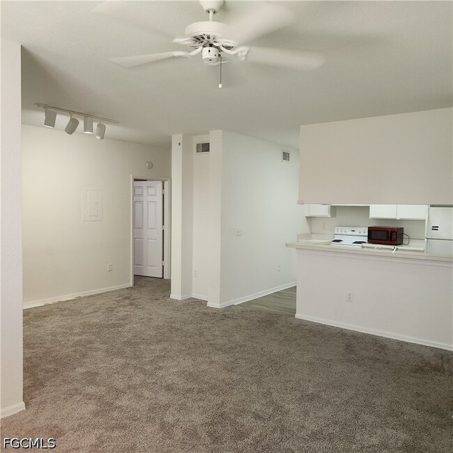 Building Photo - 6321 Aragon Way