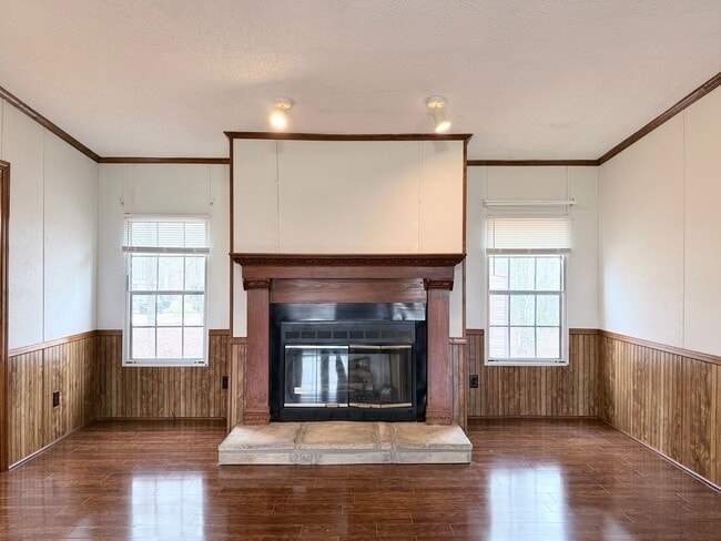 Foto del edificio - Beauregard Rental On Large 1/2 Acre Lot!