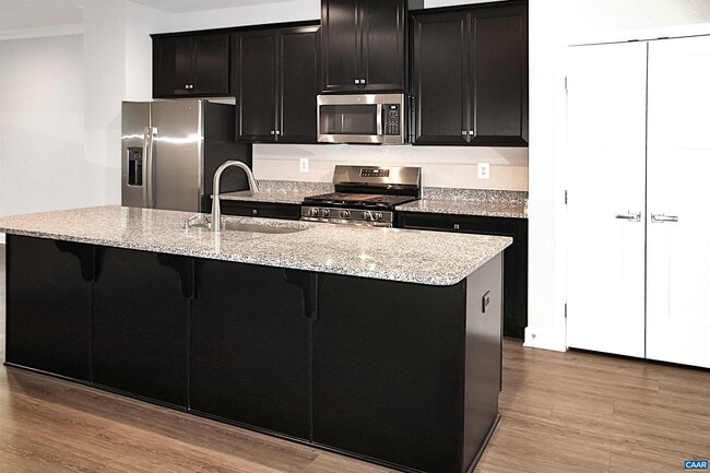 Building Photo - 2061 Lockwood Dr