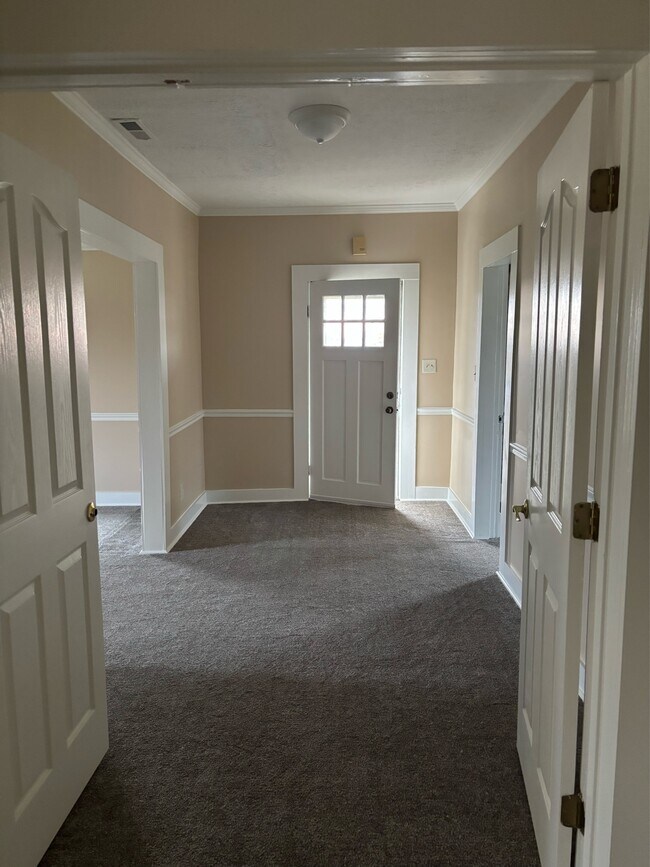 Building Photo - 1740 Petsch Ln