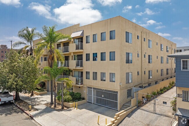 Foto del edificio - Irolostar Apartments