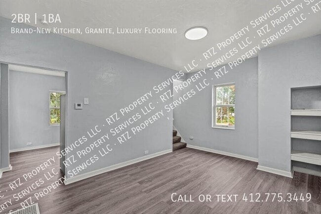 Building Photo - 904 Hilltop St