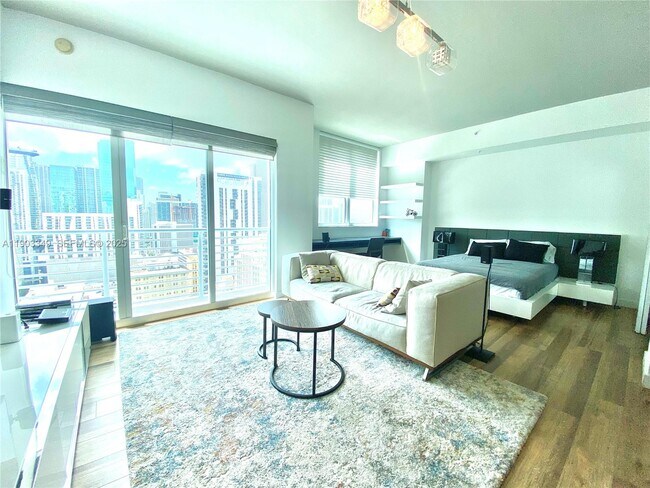 Foto del edificio - 133 NE 2nd Ave