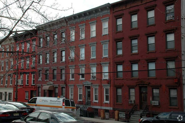 Foto del edificio - 406 Grand St