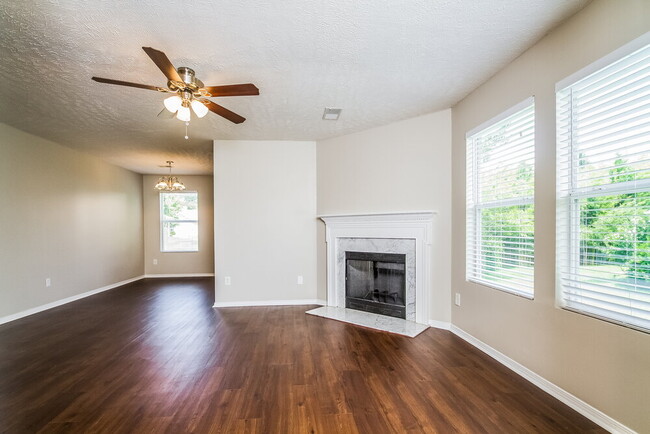 Foto del edificio - 2109 Carlton Ln