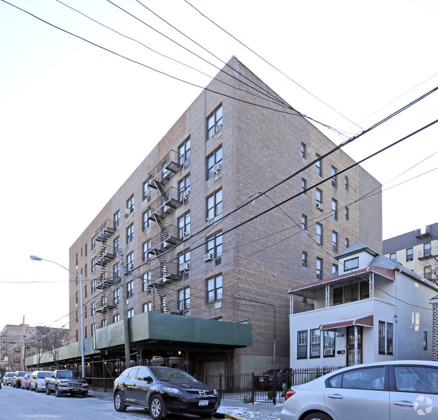 Foto del edificio - 40-94 Denman St
