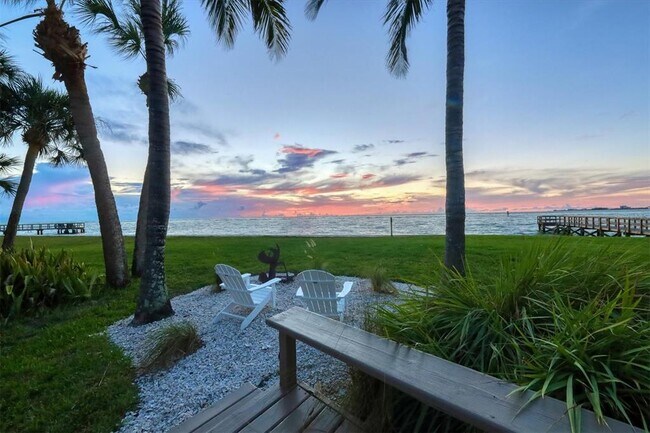 Building Photo - 4632 Ocean Blvd