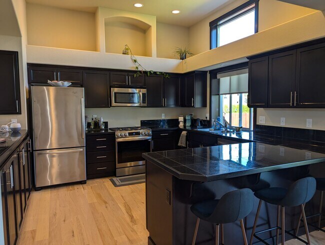 Foto del edificio - 3521 Becky Place, Mount Vernon, WA 98274