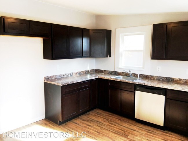 Foto del edificio - 2 br, 1 bath House - 197 summit Ave