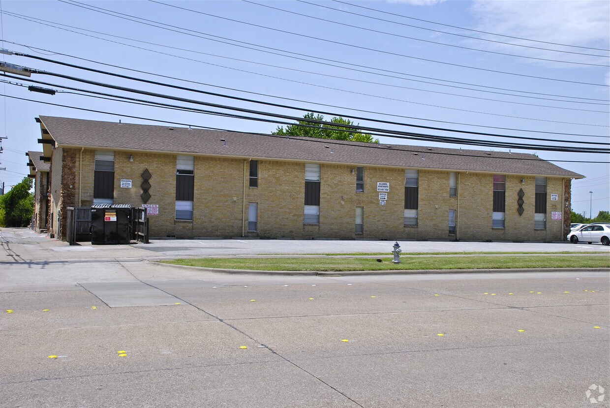 Primary Photo - Allandell Apartments