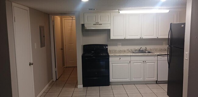 Foto del edificio - 6954 Trout St