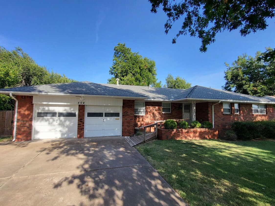 504 North Blvd, Edmond, OK 73034 House Rental in Edmond, OK