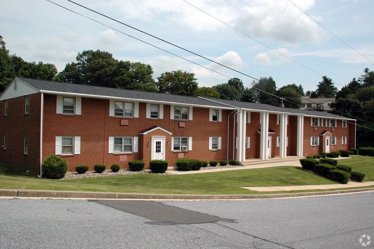 723 Orchard Hills Rd, Boyertown, PA 19512 Apartments in Boyertown