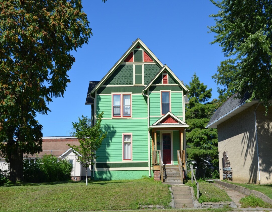 Primary Photo - 3416 2nd Ave