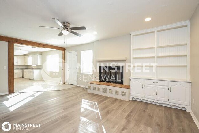 Building Photo - 2101 Westridge Dr, Edmond, OK 73013