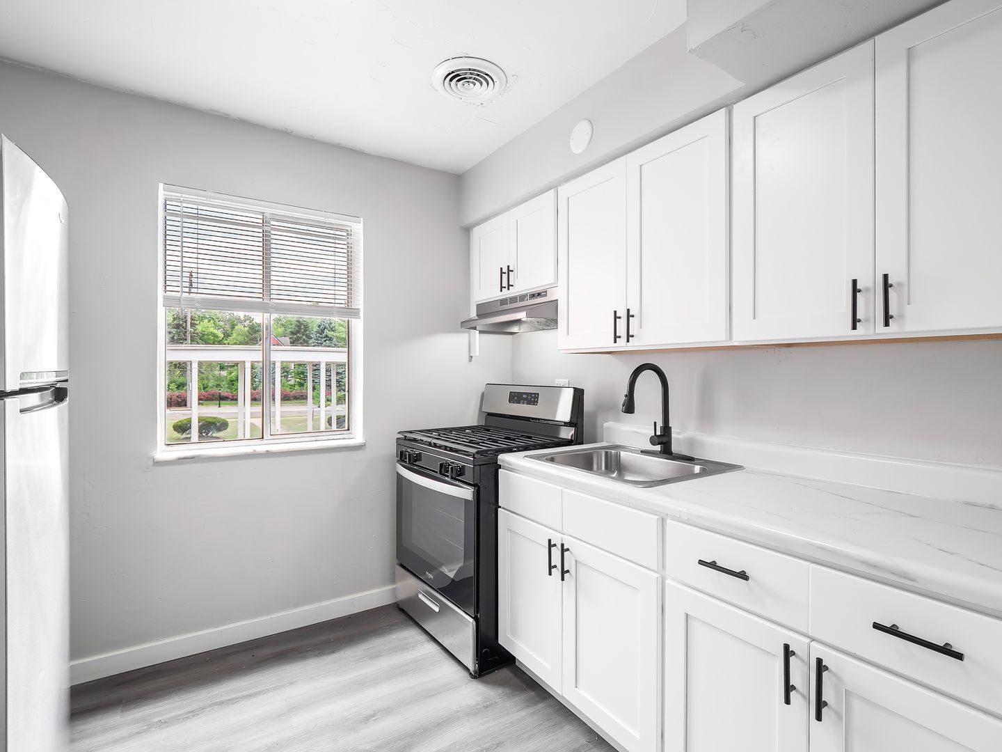 Heights Garden Apartments – photo 4