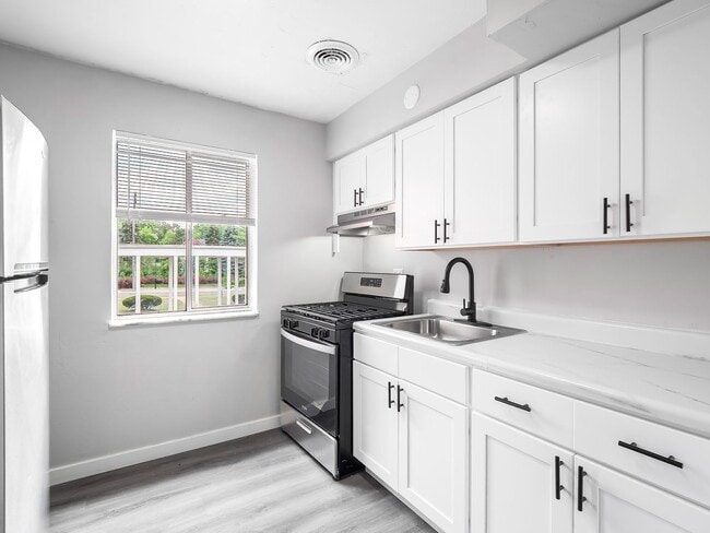 Interior Photo - Heights Garden Apartments
