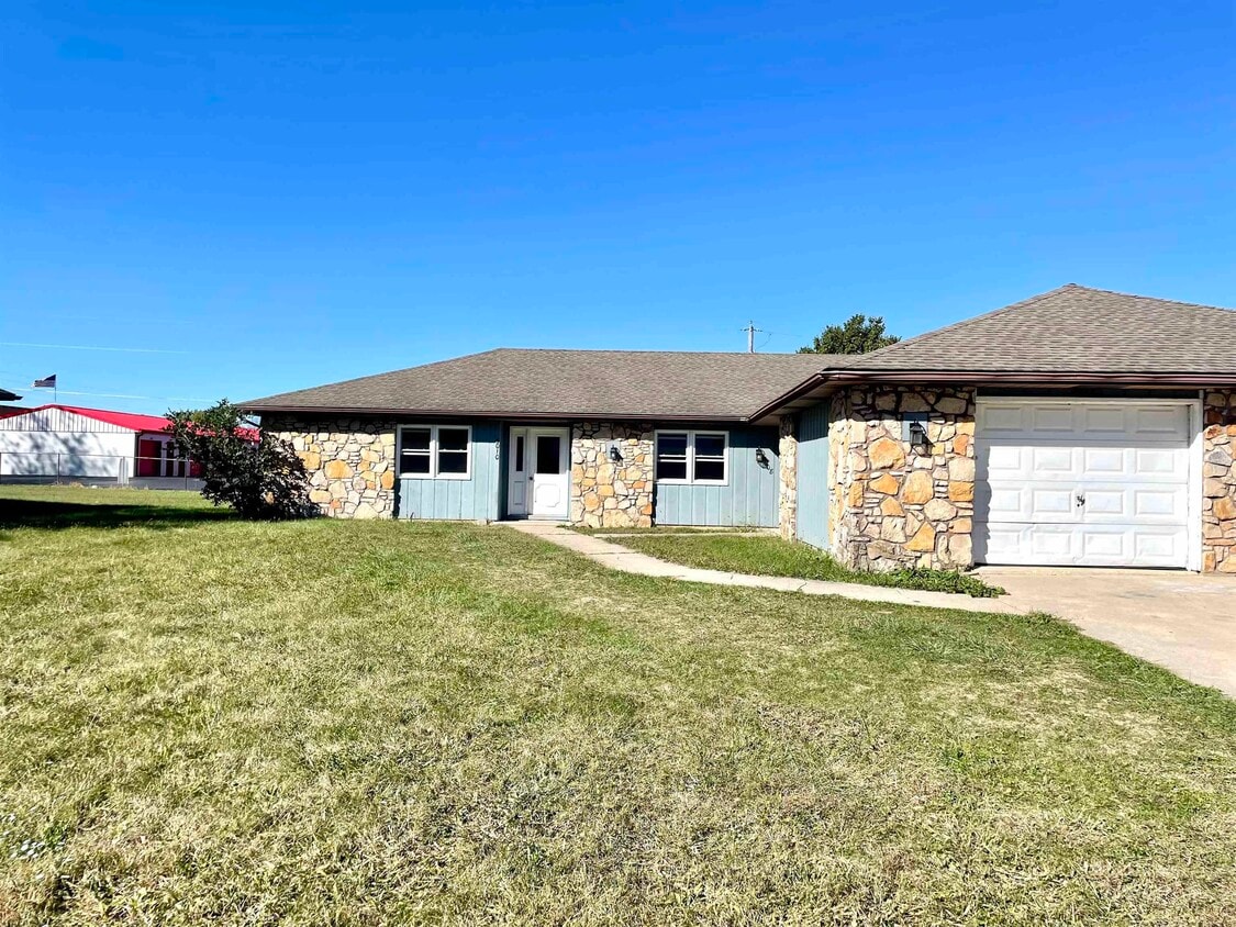 5010 W Keller Rd, Muncie, IN 47304 Townhome Rentals in Muncie IN