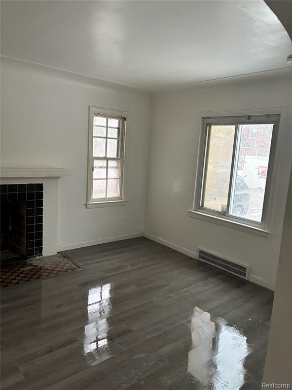 Foto del edificio - 12218 Maiden St