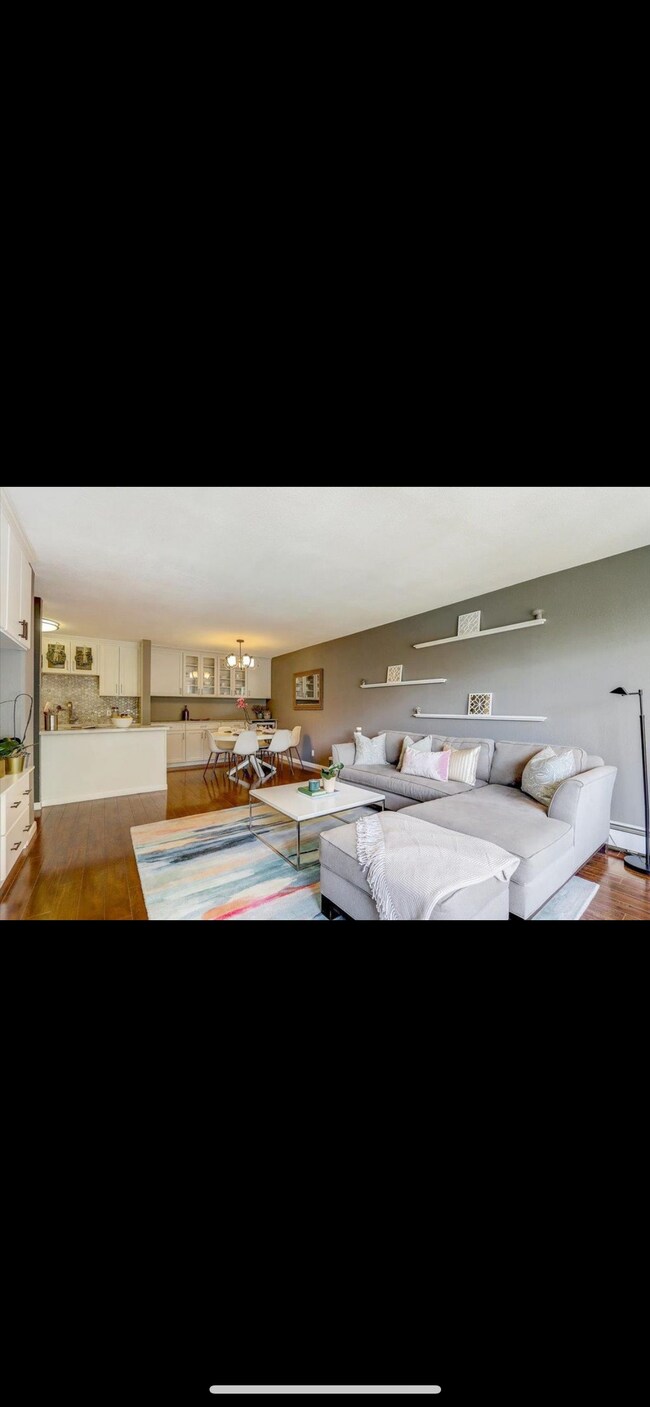 Foto del edificio - 400 Davey Glen Rd