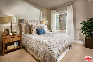 Building Photo - 1040 Glendon Ave