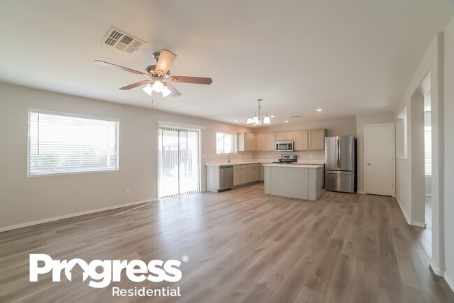 Foto del edificio - 25545 W Red Sky Pl