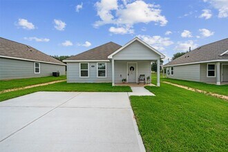 Building Photo - 1434 25th St