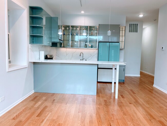 Foto del edificio - 737 W 26th St