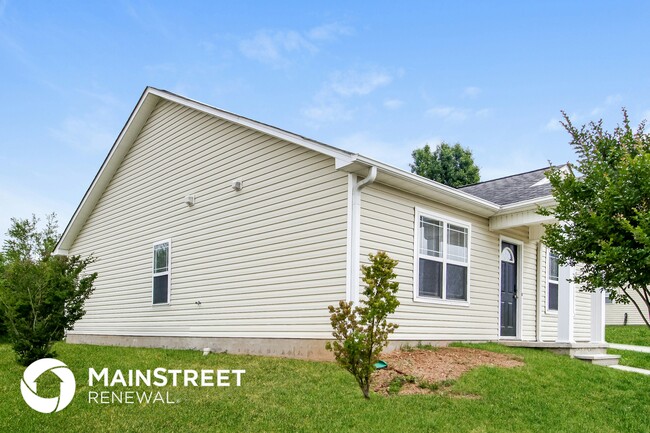 Building Photo - 4201 Smith Farm Ln SE