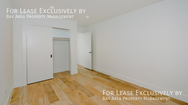 Foto del edificio - Exquisitely, MODERN 1 BR/1 BA unit in four...