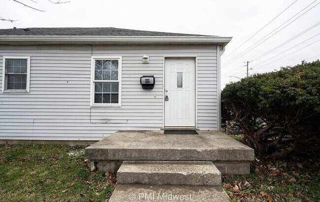Building Photo - 105 N 9th Ave