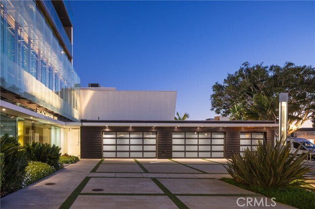 Building Photo - 3388 Via Lido Via