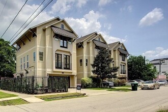 Building Photo - 2214 Radcliffe St